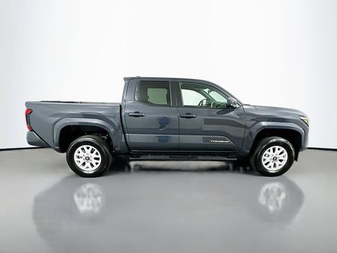 Used 2025 Toyota Tacoma SR5 image 4