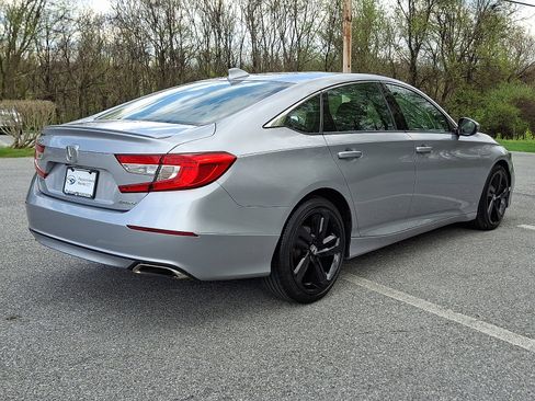 Used 2018 Honda Accord Sport image 6