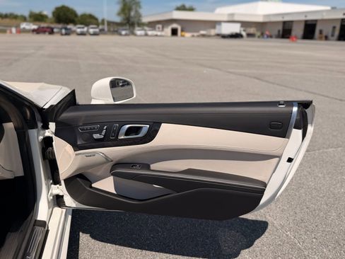 Used 2017 Mercedes-Benz SL 450 image 39