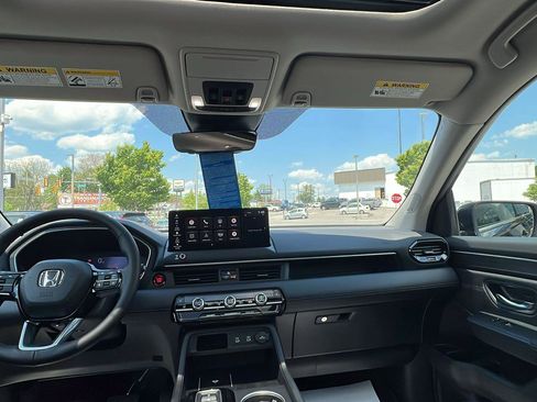 New 2026 Honda Pilot Touring image 22