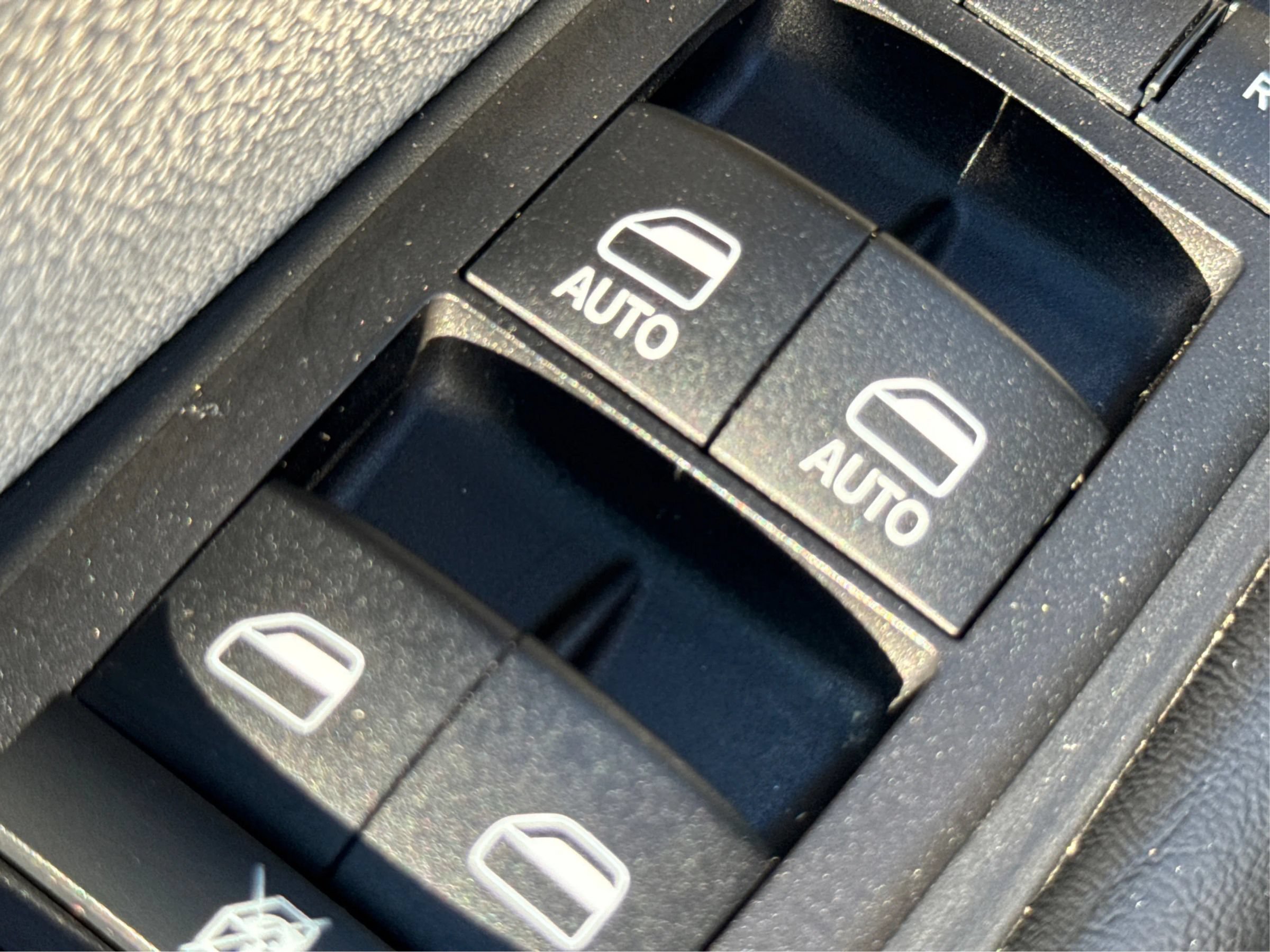 Used 2023 Chrysler Pacifica Touring-L FWD image 38
