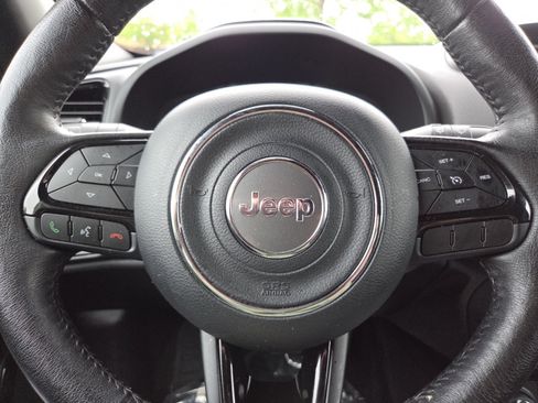 Used 2022 Jeep Renegade Altitude w/ Convenience Group AWD/4WD image 30