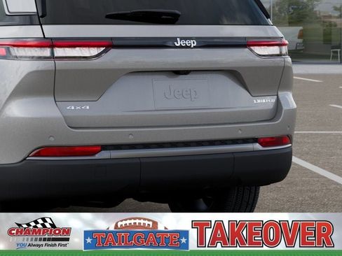 New 2026 Jeep Grand Cherokee Limited w/ Limited Altitude Package AWD/4WD image 13