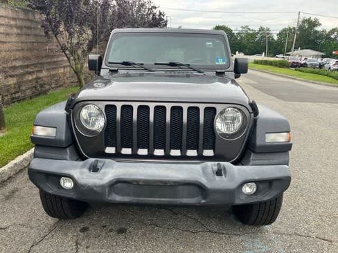 Used 2018 Jeep Wrangler Unlimited Sport S AWD/4WD image 2