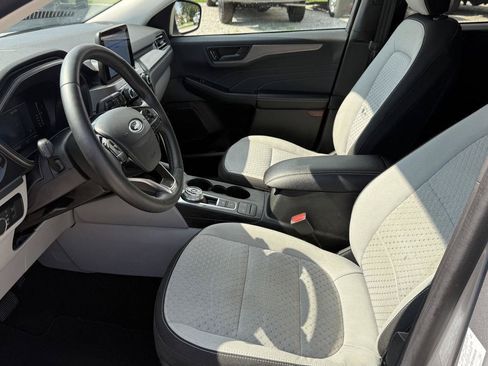 Used 2023 Ford Escape Active AWD/4WD image 29