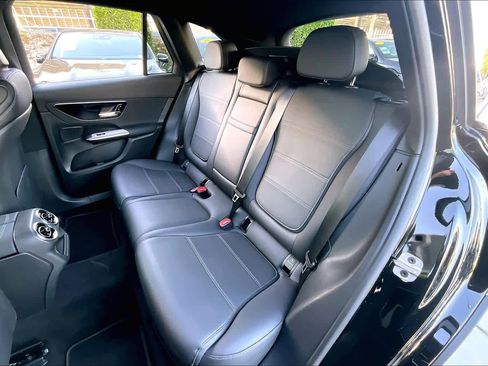 Used 2025 Mercedes-Benz GLC 300 GLC 300 image 21