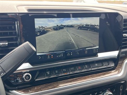 New 2026 GMC Sierra 2500 SLE w/ SLE Value Package; image 19