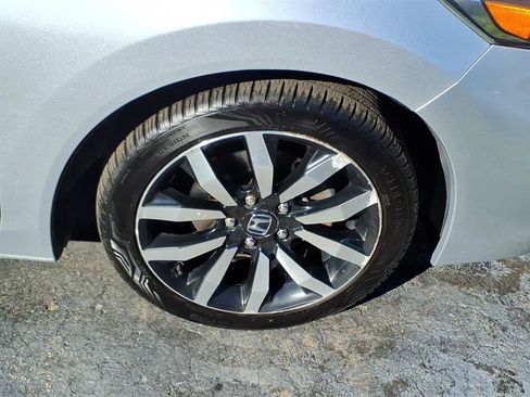 Used 2015 Honda Civic EX-L image 8