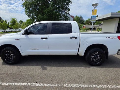 Used 2012 Toyota Tundra 4x4 CrewMax w/ TRD Off-Road Pkg image 8