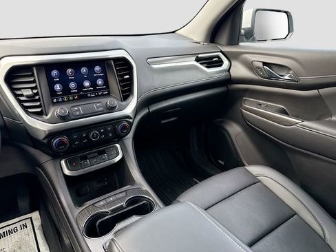 Used 2023 GMC Acadia SLT image 25