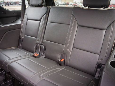 Used 2022 GMC Yukon SLT image 28