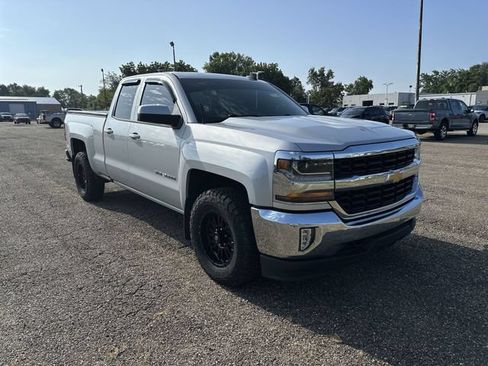 Used 2018 Chevrolet Silverado 1500 LT w/ All Star Edition AWD/4WD image 11