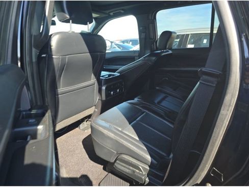 Used 2019 Ford Expedition XLT w/ Equipment Group 202A image 11
