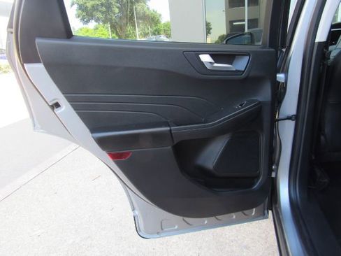 Used 2022 Ford Escape SEL image 15