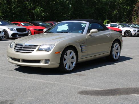 Used 2006 Chrysler Crossfire Limited RWD image 3