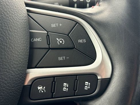 Used 2019 Jeep Compass Trailhawk w/ Cold Weather Group AWD/4WD image 27
