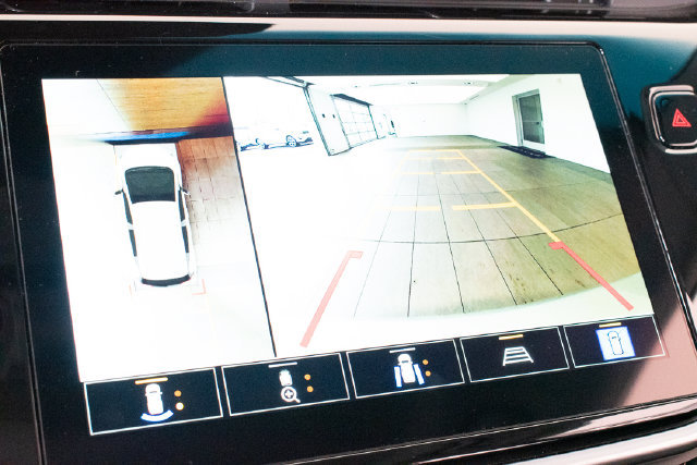 Used 2023 Chevrolet Bolt LT w/ Infotainment Package FWD image 28