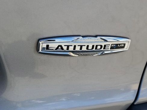 Used 2021 Jeep Cherokee Latitude Plus w/ Sun & Sound Group image 7