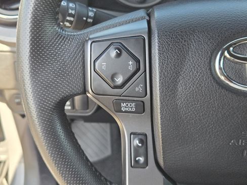 Used 2021 Toyota Tacoma TRD Sport w/ Technology Package image 16