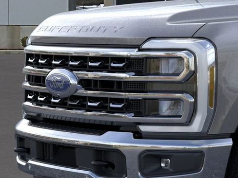 New 2026 Ford F250 4x4 Crew Cab Super Duty image 17