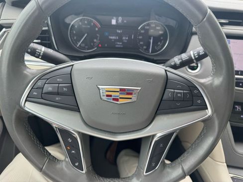 Certified 2020 Cadillac XT5 Premium Luxury w/ LPO, Floor Liner Package image 7