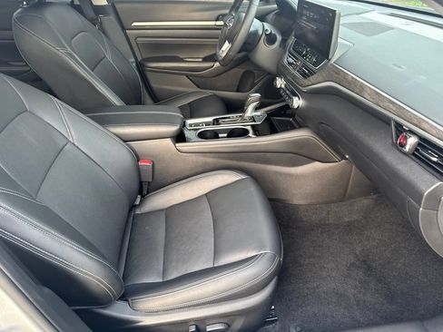 Used 2023 Nissan Altima 2.5 SL FWD image 47