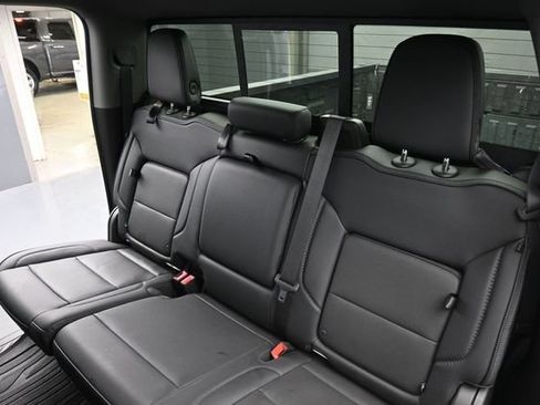 Used 2024 GMC Sierra 1500 Denali w/ Technology Package AWD/4WD image 16