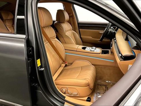 Used 2024 Genesis G90 3.5T image 8