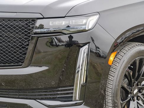 Used 2023 Cadillac Escalade ESV Sport Platinum w/ LPO, ONYX Package image 8