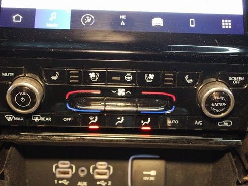 Used 2021 Jeep Grand Cherokee L Summit w/ Luxury Tech Group V image 31