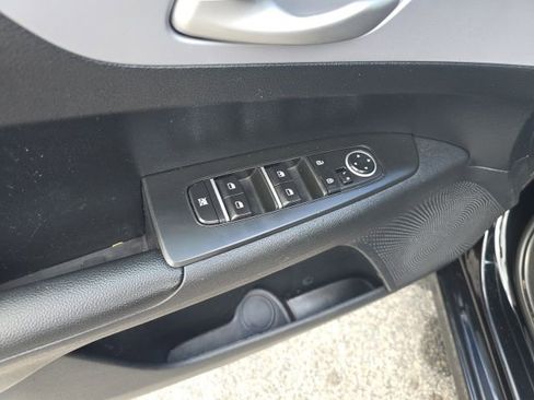 Used 2024 Kia Forte LX image 12