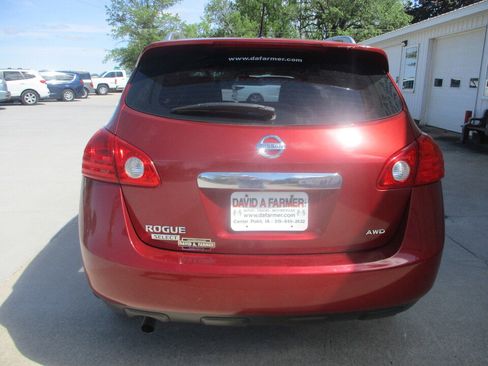 Used 2015 Nissan Rogue S w/ Convenience Package AWD/4WD image 5