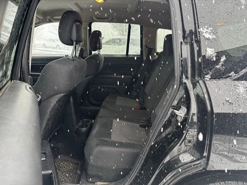 Used 2012 Jeep Compass Sport image 9