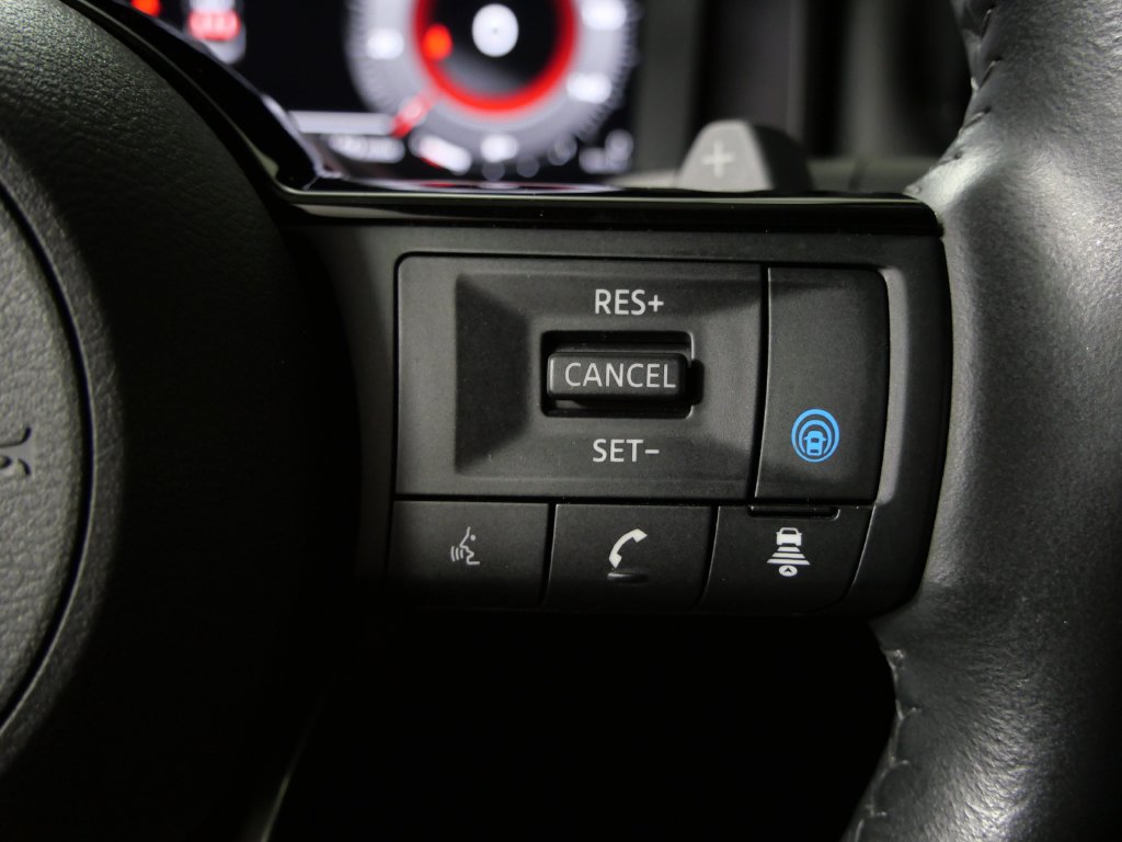 Used 2023 Nissan Rogue Platinum AWD/4WD image 23
