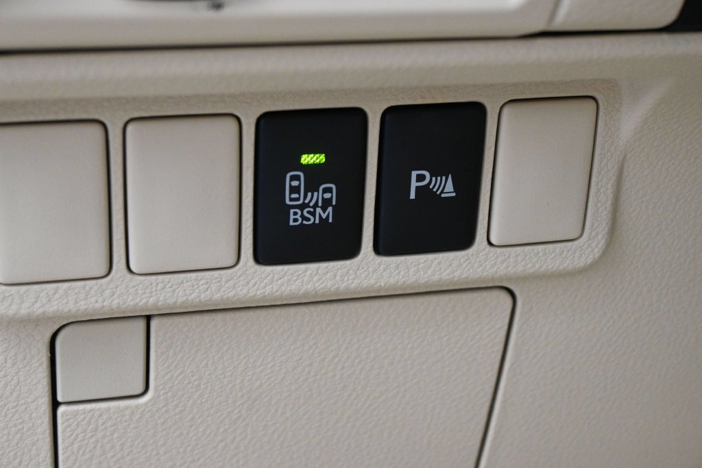 Used 2015 Lexus ES 350 w/ Premium Package FWD image 5