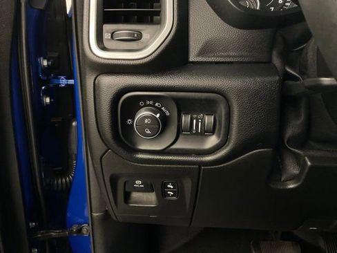 Used 2019 RAM 1500 Big Horn AWD/4WD image 14
