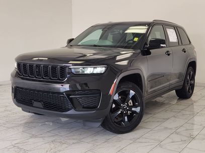 Used 2023 Jeep Grand Cherokee Altitude