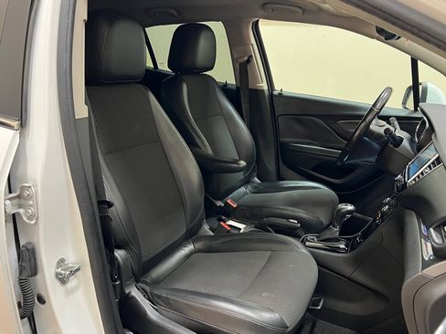 Used 2020 Buick Encore Preferred FWD image 35