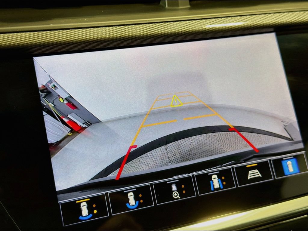 Used 2021 Buick Encore GX Select w/ Advanced Technology Package FWD image 16