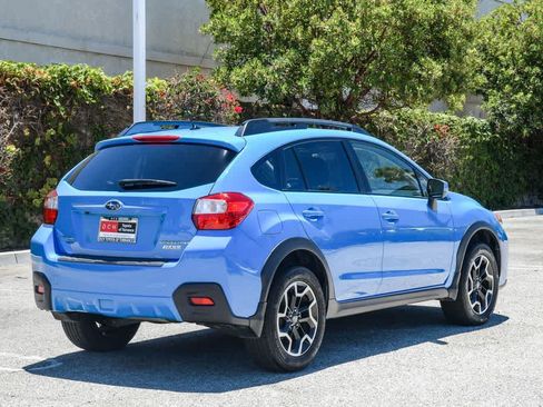 Used 2017 Subaru Crosstrek 2.0i Premium w/ Moonroof Package AWD/4WD image 9