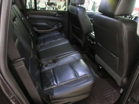 Used 2018 Chevrolet Tahoe LT w/ Luxury Package AWD/4WD image 21