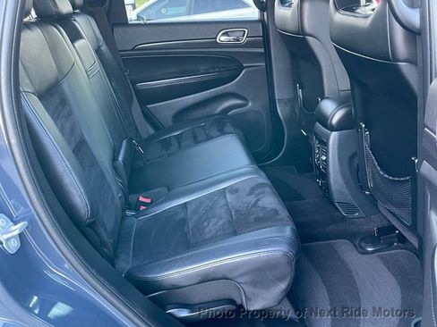 Used 2018 Jeep Grand Cherokee Altitude image 12