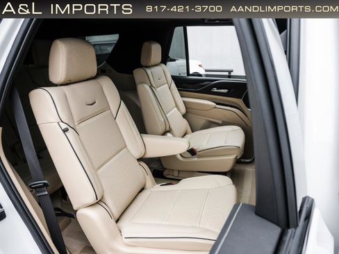 Used 2024 Cadillac Escalade Premium Luxury w/ Performance Package AWD/4WD image 62