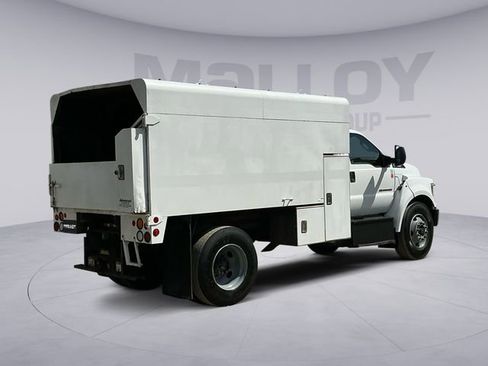 Used 2016 Ford F750 2WD Regular Cab Super Duty image 5