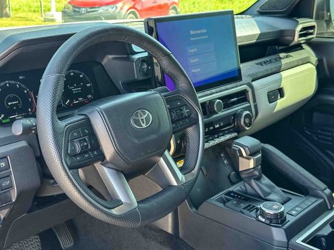 Used 2024 Toyota Tacoma Limited AWD/4WD image 12