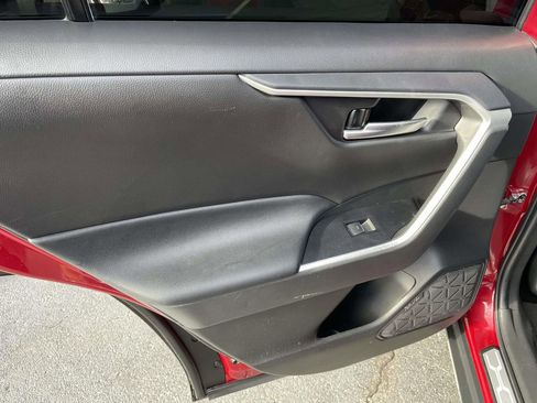 Used 2023 Toyota RAV4 XLE Premium image 22