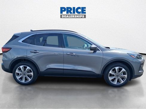 Used 2024 Ford Escape Platinum AWD/4WD image 5