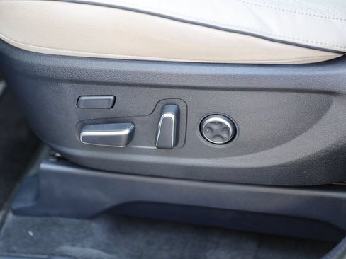 Certified 2023 Hyundai Palisade Limited AWD/4WD image 18