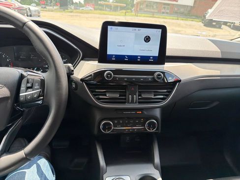 Used 2022 Ford Escape SEL FWD image 20