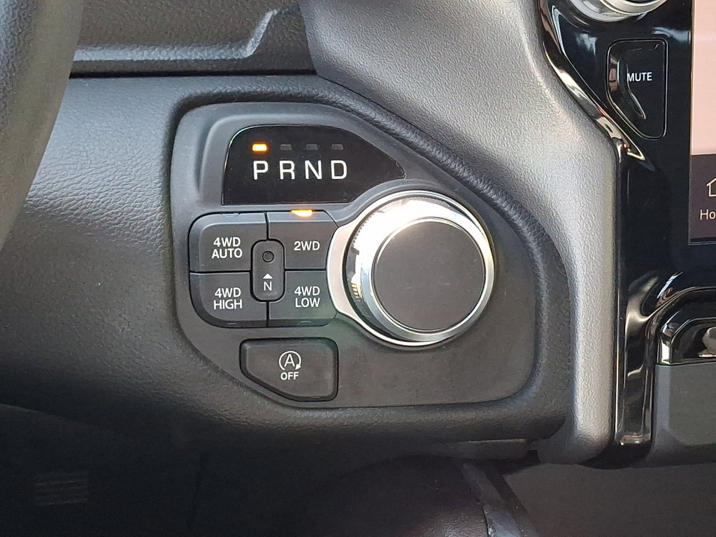 Used 2025 RAM 1500 Big Horn AWD/4WD image 29